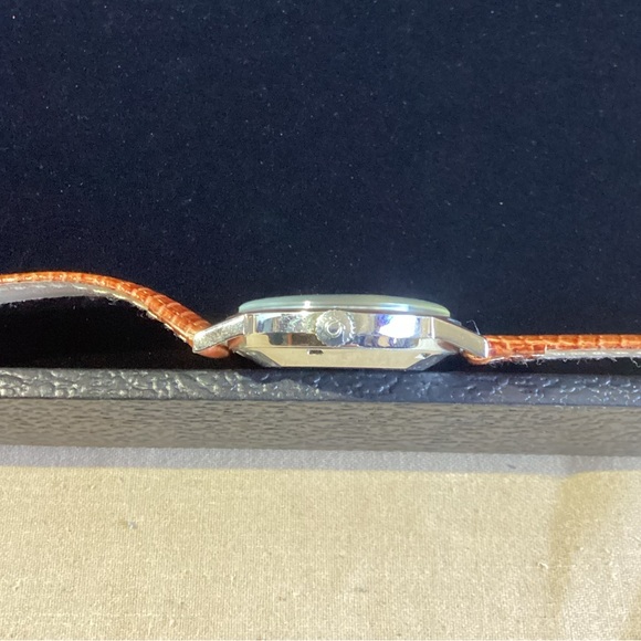 Omega Genève Automatic Ref. 165.070 Cal. 552 - Picture 5 of 7